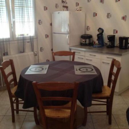 Charmant Gite A Etain, Tout Inclus, Proche Verdun Avec Terrasse Et Parking - Fr-1-585-3 المظهر الخارجي الصورة