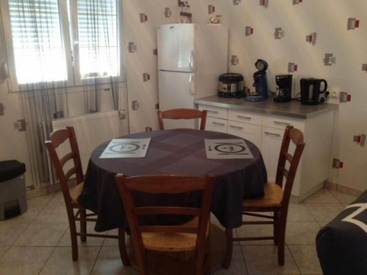 Charmant Gite A Etain, Tout Inclus, Proche Verdun Avec Terrasse Et Parking - Fr-1-585-3 المظهر الخارجي الصورة