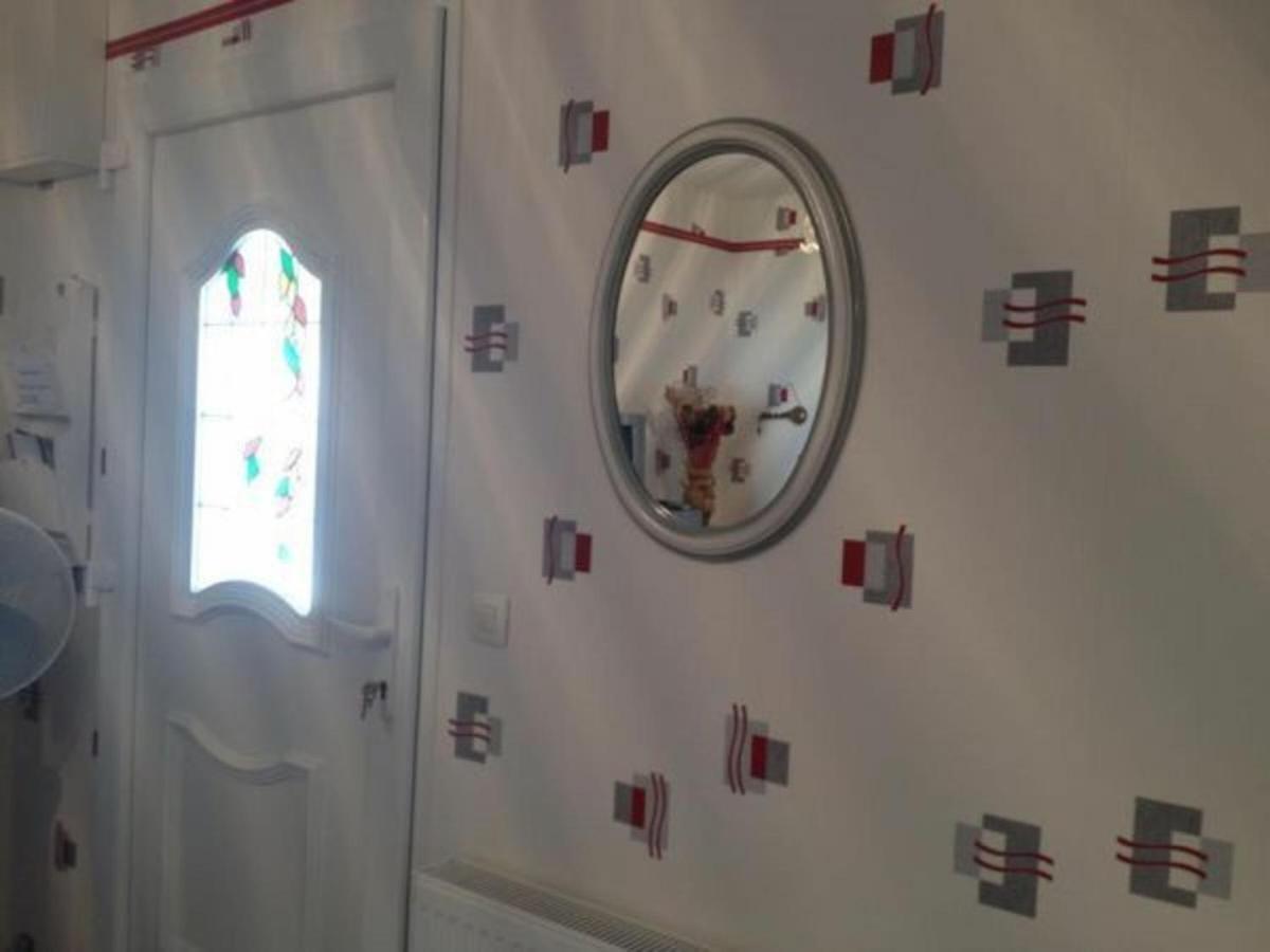 Charmant Gite A Etain, Tout Inclus, Proche Verdun Avec Terrasse Et Parking - Fr-1-585-3 المظهر الخارجي الصورة